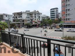 Không gian phòng nghỉ tại An Phú Nguyễn Hoàng Hotel với nội thất cơ bản