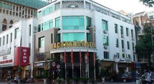 Khu vực xung quanh Holiday Hotel 2 Hải Phòng với nhiều quán ăn địa phương