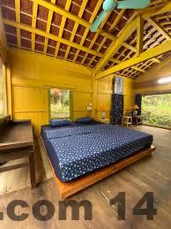 Không gian xung quanh khách sạn, không có tiện ích giải trí đi kèm