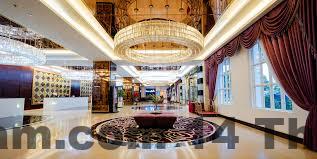 Khu vực xung quanh Hoàng Gia Hotel Royal Hà Nam với nhiều quán ăn địa phương