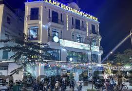 Quầy lễ tân Khách sạn 5 Sao Gia Lâm với quy mô nhỏ