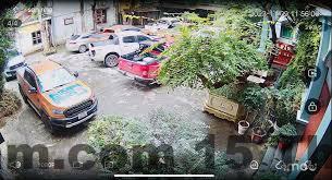 Nhân viên khách sạn với nụ cười thân thiện luôn sẵn sàng giúp đỡ du khách