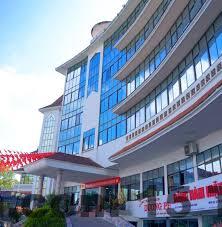 Khách Sạn Bằng Giang nằm gần trung tâm thành phố, dễ dàng di chuyển đến các điểm tham quan du lịch.