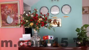 Nhân viên tiếp tân tại khách sạn