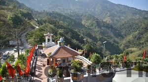 Cảnh sân vườn rộng rãi của khách sạn - lý tưởng để thư giãn