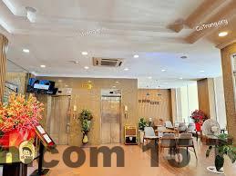 Nhân viên khách sạn Hotel Thu Trang thân thiện, hỗ trợ khách nhanh chóng