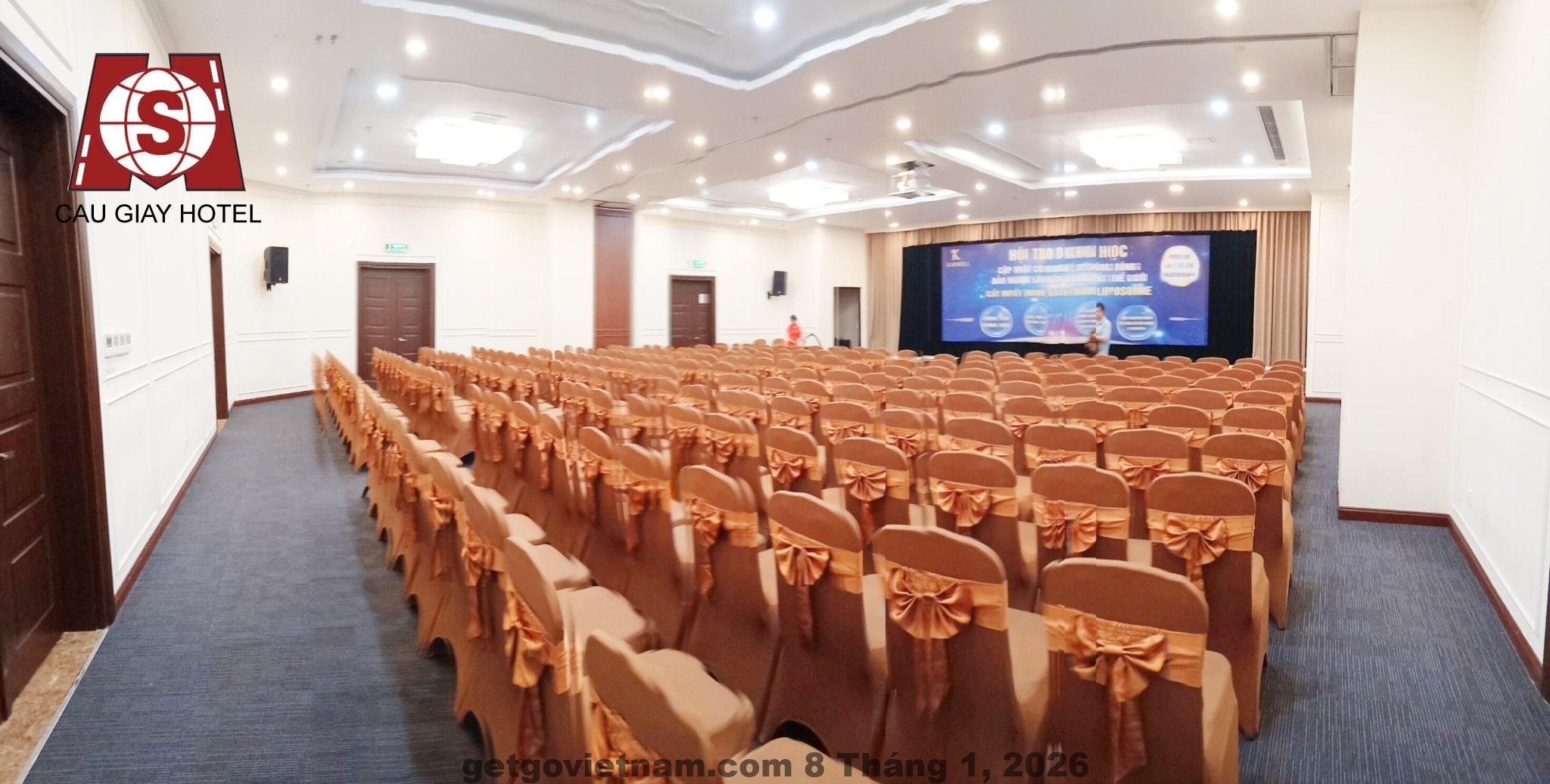 Khu vực lễ tân nhỏ gọn của khách sạn mini tại Cầu Giấy