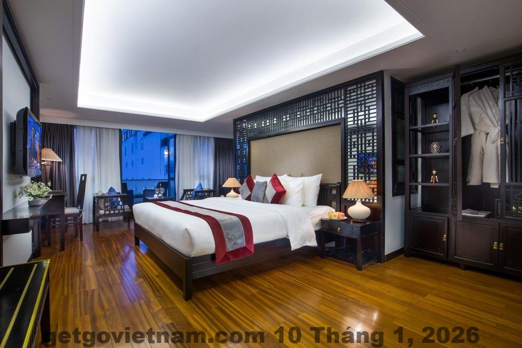 Phòng ngủ tại Golden Lotus Airport Hotel thiết kế đơn giản, diện tích vừa đủ cho nghỉ ngắn ngày