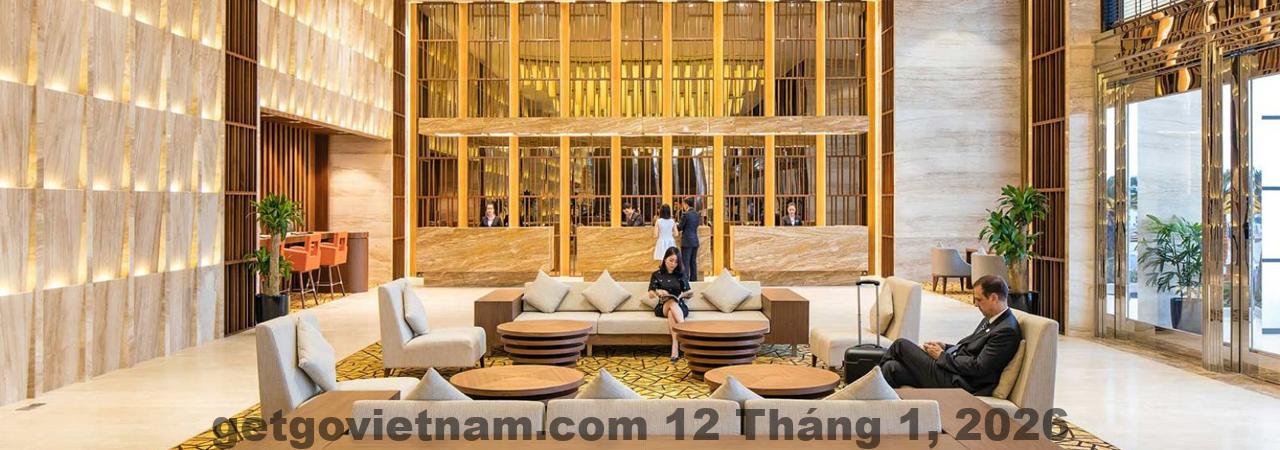 Mặt tiền khách sạn Trung Đức Cẩm Phả nằm trên trục đường lớn, dễ nhận diện và thuận tiện di chuyển