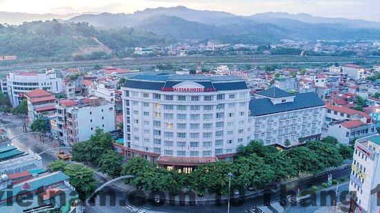 khach s n 4 sao lao cai