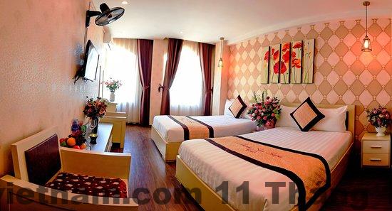 Phòng Khuyên Ngọc Hotel - Không gian phòng sạch sẽ, rộng rãi và đầy đủ tiện nghi