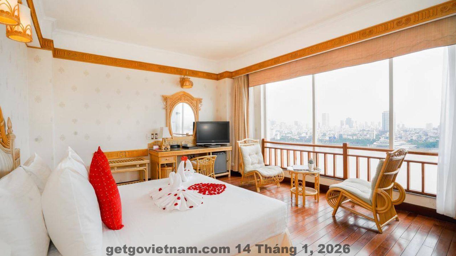 Tiếp tân tại Liên Thành Hotel