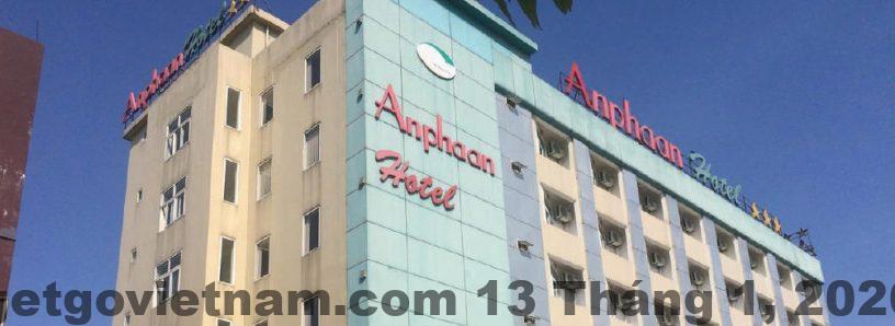 Hồ bơi tại Khách sạn Anphaan - Không gian thư giãn ngoài trời