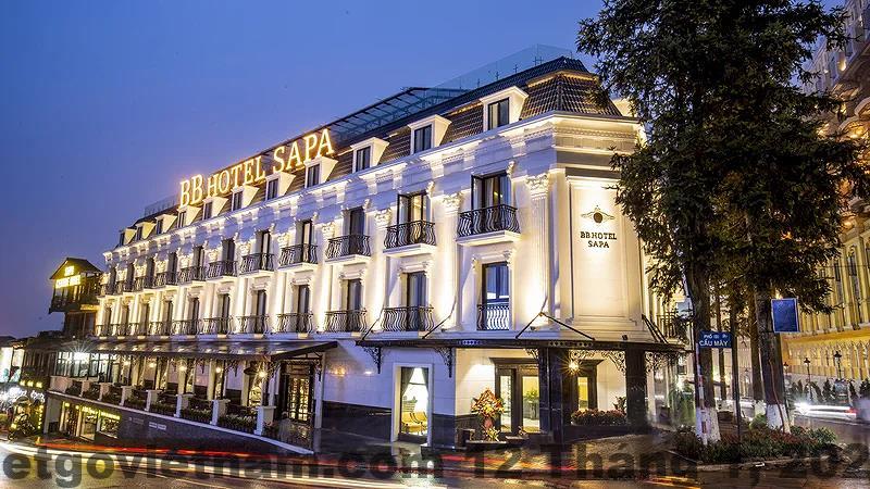 Khu vực lễ tân và không gian chung của July House Central Sapa