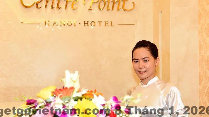 Phòng ngủ Centre Point Hanoi Hotel với nội thất hiện đại, gọn gàng