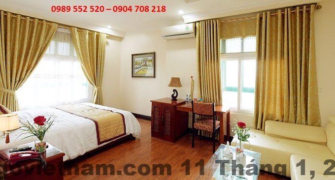 Sảnh lễ tân Khách sạn Dạ Hương với phong cách phục vụ truyền thống