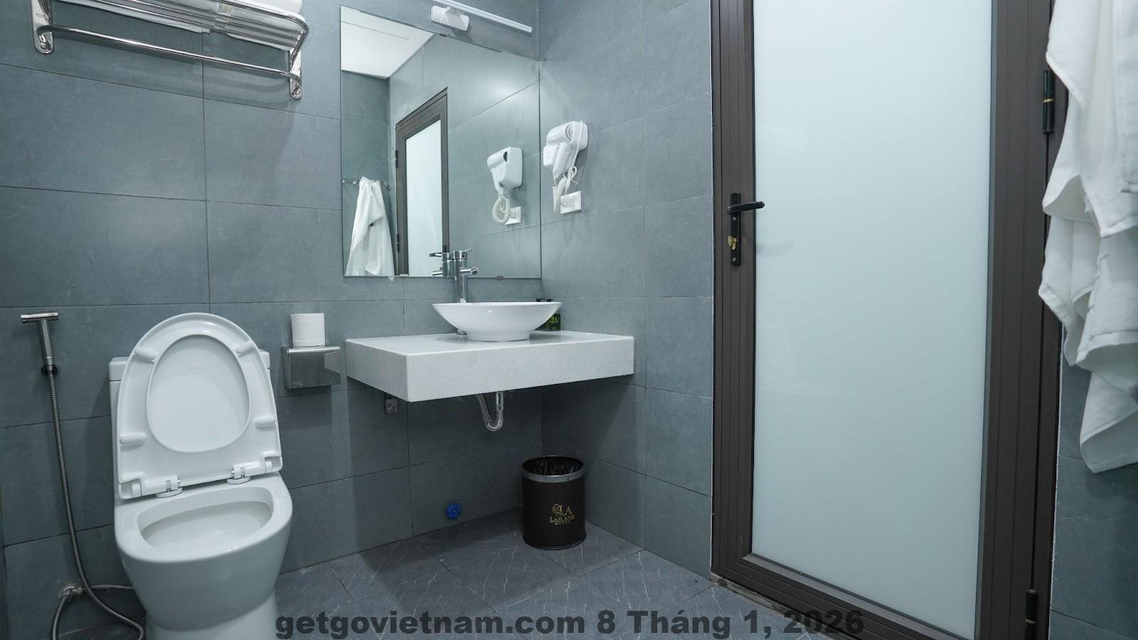 Không gian chung Lam Anh Hotel – tiện ích ở mức cơ bản