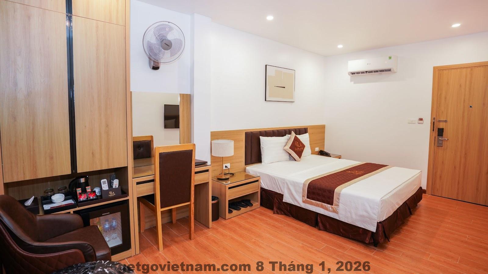 Khu vực ăn sáng tại Lam Anh Hotel phục vụ đơn giản gọn gàng