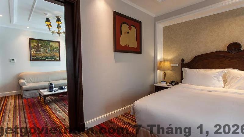 Hồ bơi trong nhà tại The Lapis Hotel – tiện ích hiếm ở khách sạn trung tâm Hà Nội