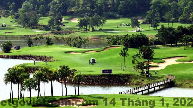 Tổng thể khu sinh thái Đồng Mô nhìn từ trên cao