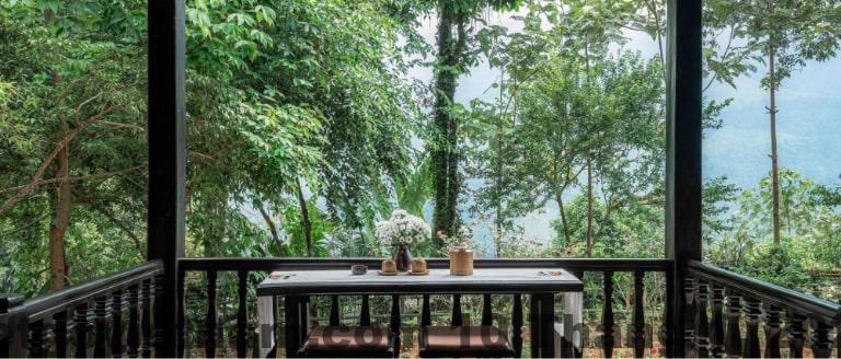 Hồ bơi tại khách sạn