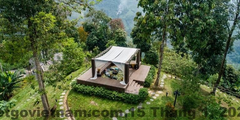 Khung cảnh từ khách sạn Bắc Mê, nơi mang lại cảm giác thư giãn, hòa mình vào thiên nhiên.