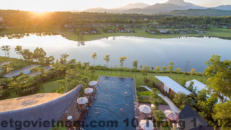 Cảnh quan Flamingo Đại Lải với rừng thông, hồ nước và không gian nghỉ dưỡng sinh thái