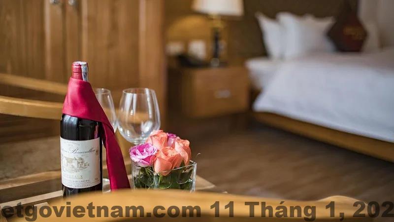 Phòng ngủ giường king tại Golden Town Hotel Sa Pa