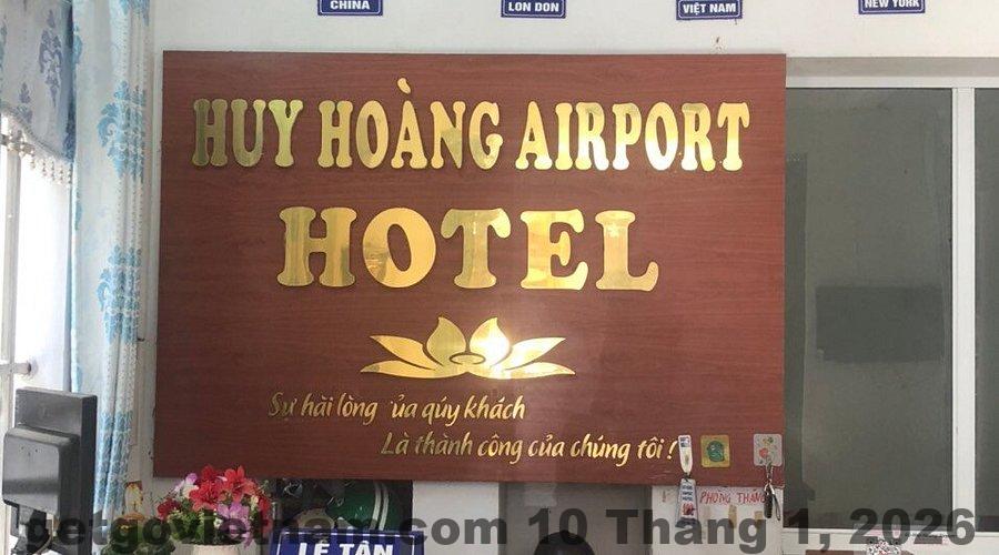 Huy Hoang Airport Hotel Hà Nội Review 2026 – Có nên ở gần Nội Bài? 2 Quầy lễ tân Huy Hoang Airport Hotel đơn giản, gọn gàng, phục vụ 24/7 cho khách bay đêm