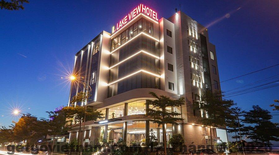 Không gian xung quanh Lake View Hotel Việt Trì gần hồ điều hòa