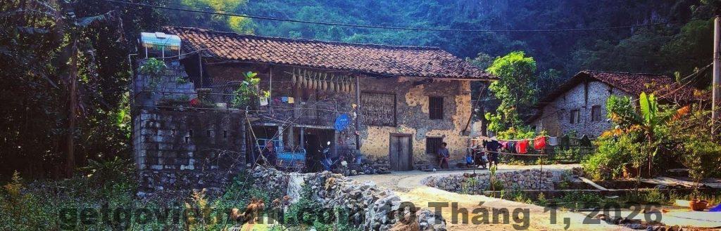 lang da khuoi ky cover 1