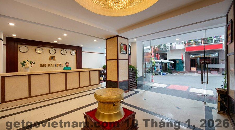 Khu vực ăn sáng tại khách sạn, không gian thoáng đãng và thực đơn đa dạng.