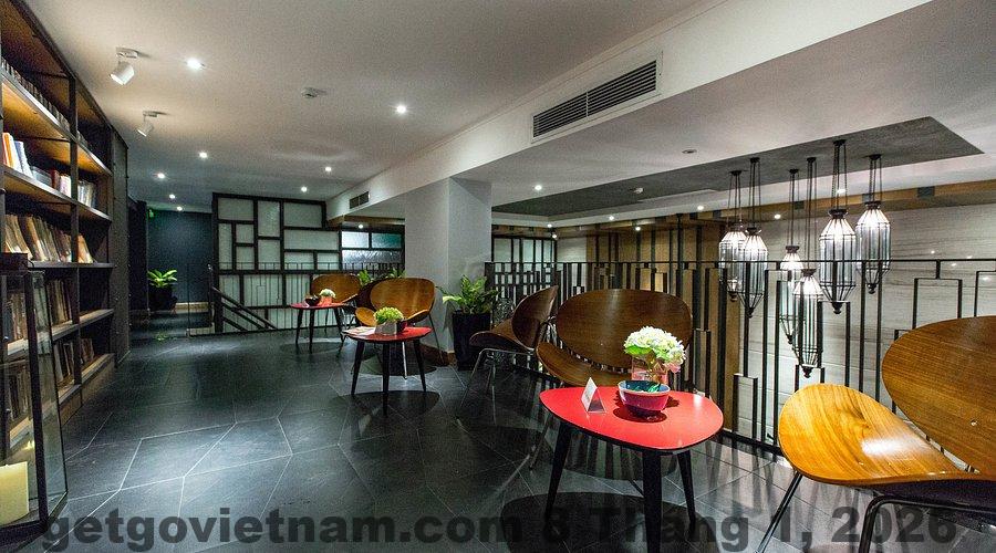 Đánh giá Bespoke Trendy Hotel Hà Nội 2026: Có đáng tiền giữa Phố Cổ? 1 lobby v17856660