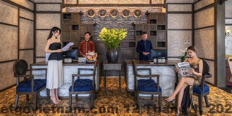 Khu vực nhà hàng và buffet sáng tại Lotus Aroma Sapa Hotel