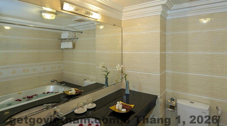 Khách sạn Lucky 3 Hà Nội Review 2026: Ở Phố Cổ Có Đáng Tiền? 5 Khu vực lễ tân Khách sạn Lucky 3 với không gian nhỏ gọn và nhân viên thân thiện