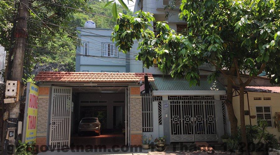 Khu vực lễ tân với nhân viên thân thiện, sẵn sàng hỗ trợ du khách.