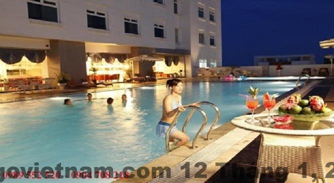 Khách sạn Majestic cung cấp dịch vụ chất lượng với mức giá hợp lý