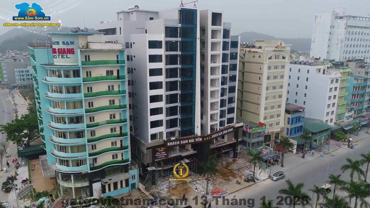 Khách Sạn Sông Gianh tọa lạc ngay trung tâm Sầm Sơn, rất gần các điểm tham quan như biển Sầm Sơn và các khu vui chơi.