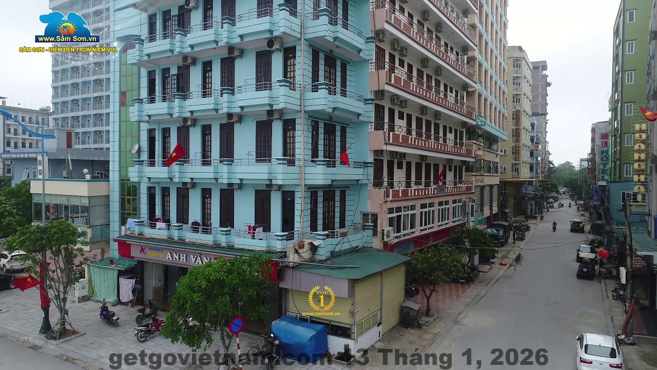 Khách sạn Vân Anh Sầm Sơn nổi bật với vẻ đẹp hiện đại và không gian rộng rãi, là một điểm dừng chân lý tưởng cho du khách.