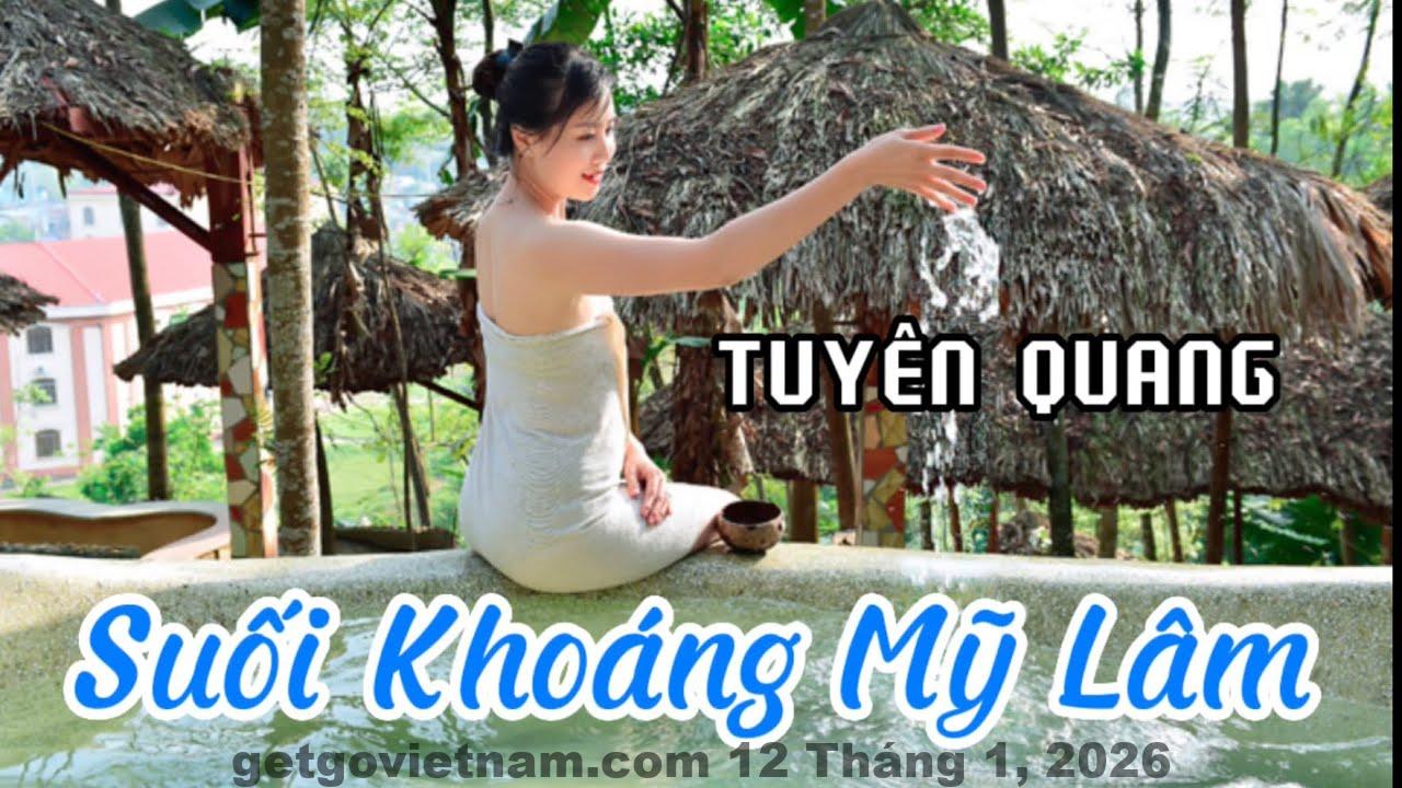 Hồ bơi và khu vực spa rộng rãi, là nơi lý tưởng để thư giãn.