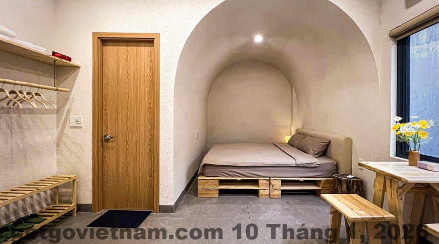 Prada Homestay Hà Nội Review 2026: Có Đáng Ở Hay Chỉ Là Chỗ Ngủ Giá Rẻ? 1 n minh trong m t con