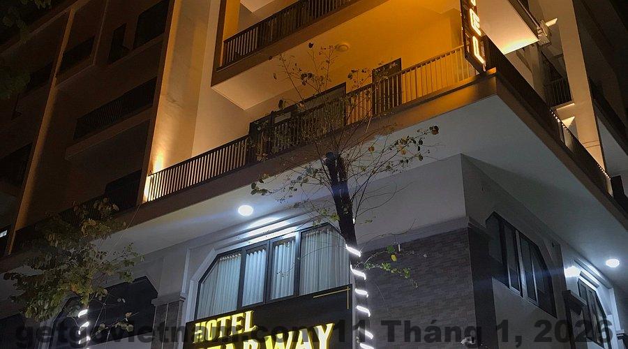 Starway Hotel Hạ Long Review 2026: Ở Monbay Có Đáng Tiền? 1 na m ta i trung tam tha