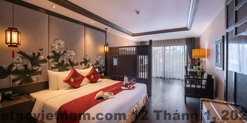 Phòng Family Suite có ban công tại Lotus Aroma Sapa Hotel