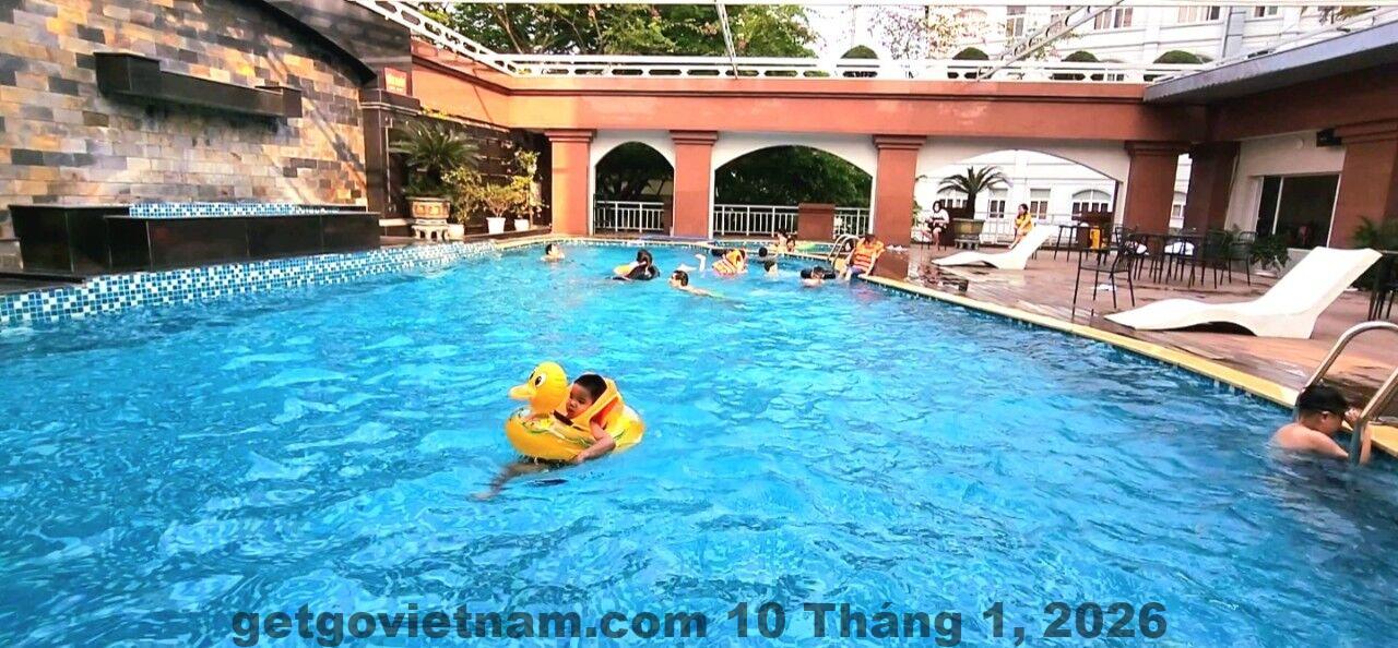Hồ bơi trong nhà tại Lao Cai Star Hotel