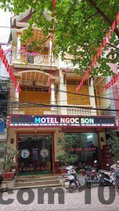 nha nghi ngoc son 90