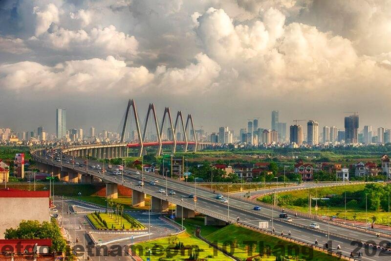 Cầu Nhật Tân gần Lee’s House, thuận tiện di chuyển ra sân bay Nội Bài