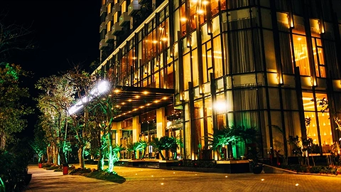 Khu vực buffet sáng tại Central Luxury Hạ Long Hotel