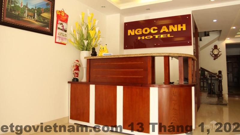 Bữa sáng tại khách sạn tuy đa dạng nhưng cần cải thiện về hương vị.