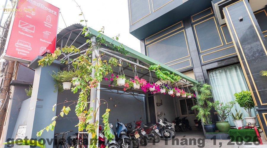 Khu vực xung quanh Khách Sạn Phương Thúy Yên Bái yên tĩnh, phù hợp nghỉ ngơi