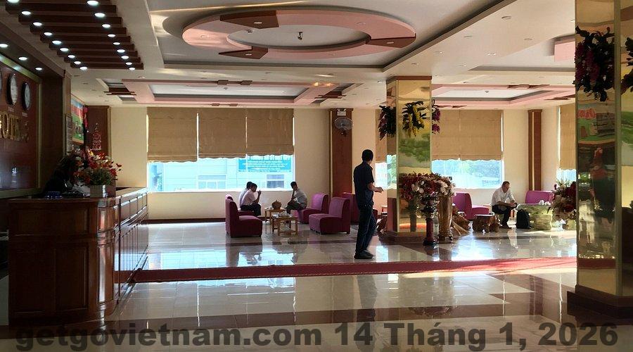 Phòng nghỉ Khách Sạn Sao Xanh 3 Sơn La nội thất cơ bản gọn gàng